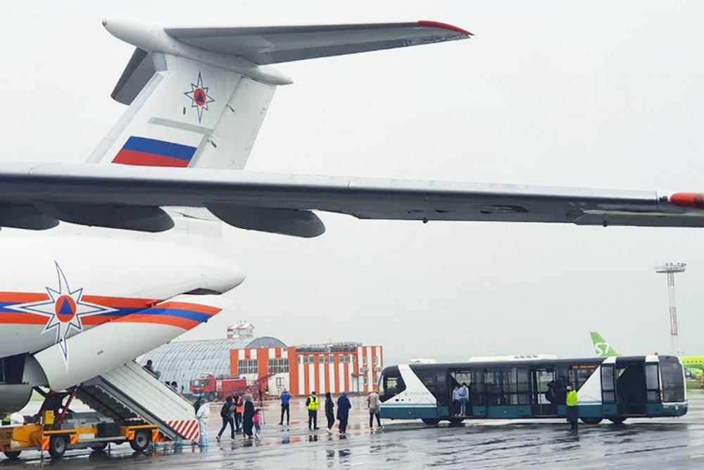 Рейс из Каира с эвакуированными из сектора Газа россиянами приземлился в Москве Рейс из Каира с эвакуированными из сектора Газа россиянами приземлился в Москве