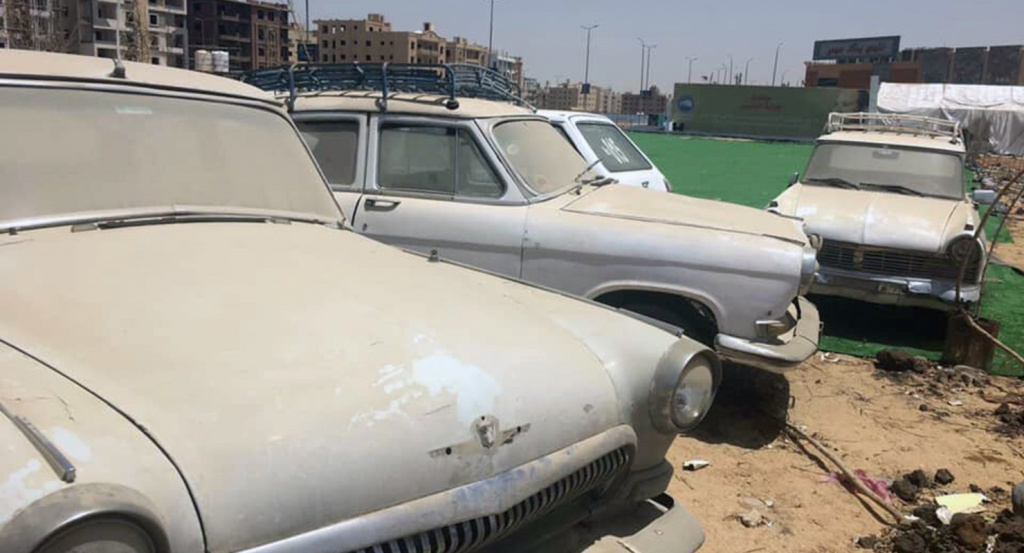 В Египте нашли свалку автомобилей ГАЗ-21 “Волга” В Египте нашли свалку автомобилей ГАЗ-21 “Волга”