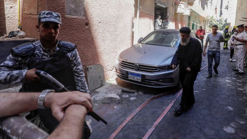 При пожаре в коптской церкви в египетской Гизе погибли более 40 человек При пожаре в коптской церкви в египетской Гизе погибли более 40 человек